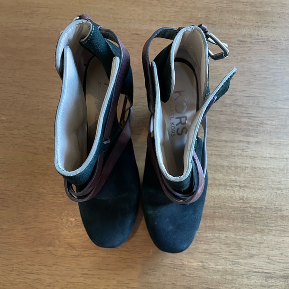 MICHEAL KORS black suede high heel boots - Picture 5 of 8